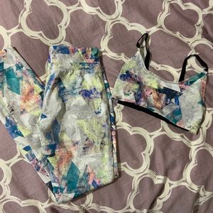 Leggings and sports bra activewear set